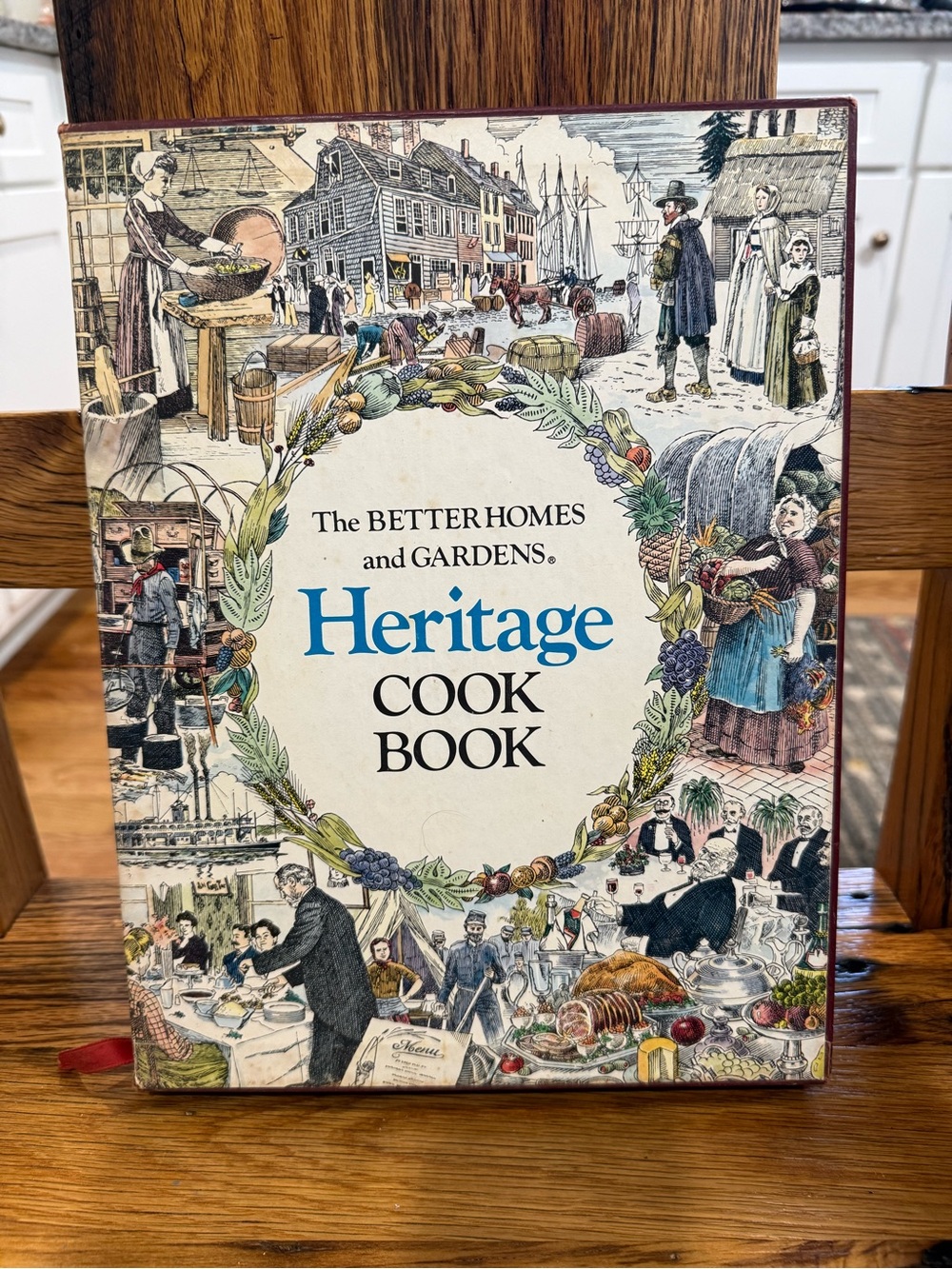 Better Homes and Gardens Heritage Cook Book — Cream and Blue Illustrated Cover